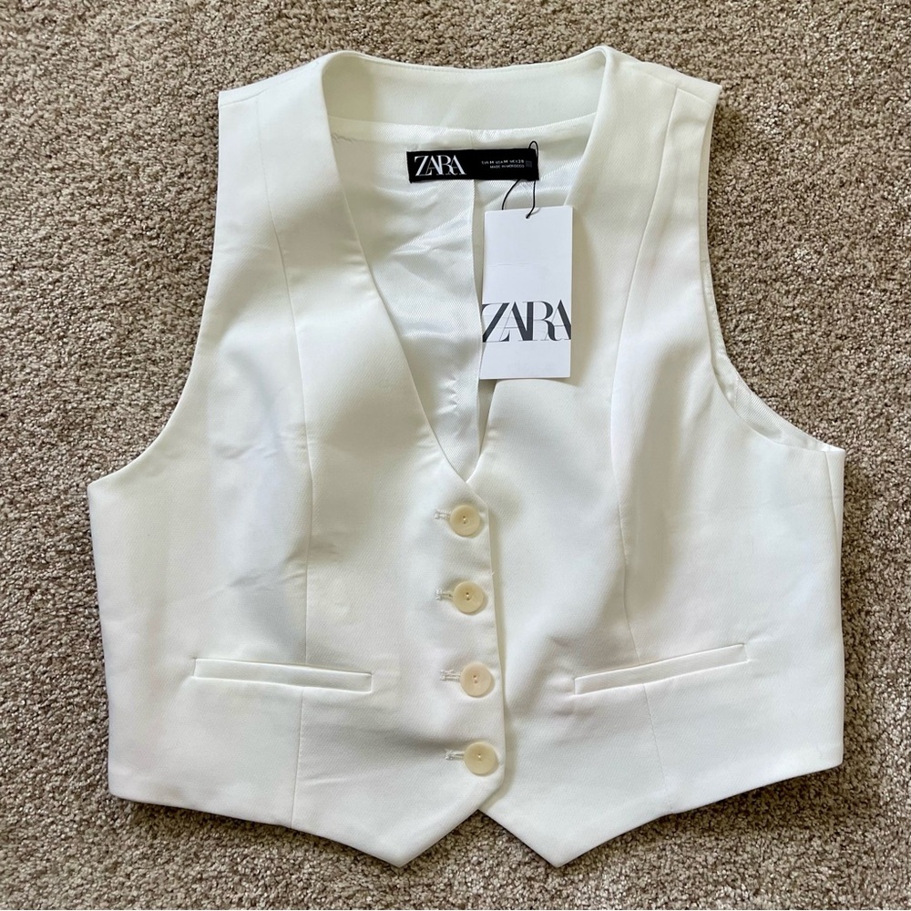 White Button-Up Vest - Picture 4 of 6